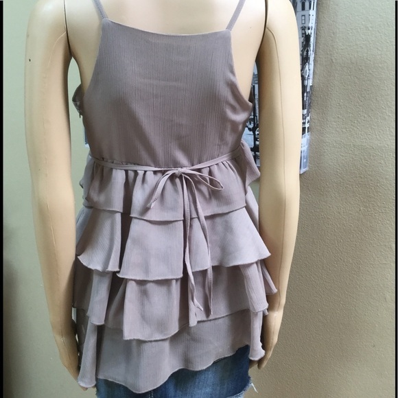 Foreign Exchange Raffle Top - Picture 2 of 4